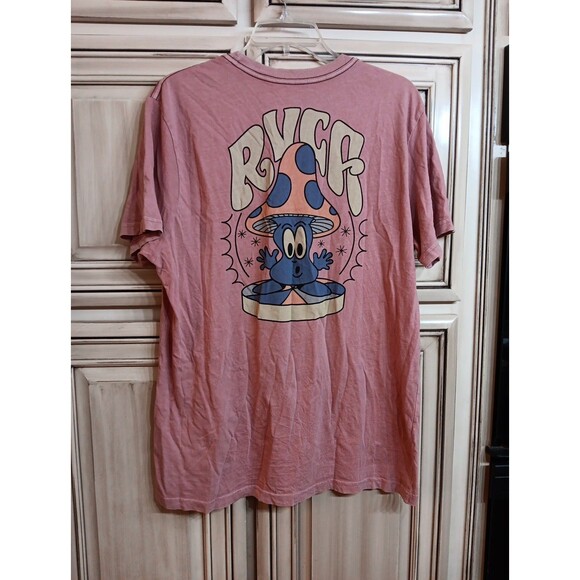 RVCA Artist Network Shirt‎ Slim Fit - Large - Magic Mushroom Guy Surfer - Picture 1 of 6